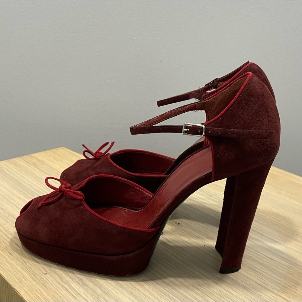 Casadei Bordeaux color platform pump. Worn once. Beautiful retro look.